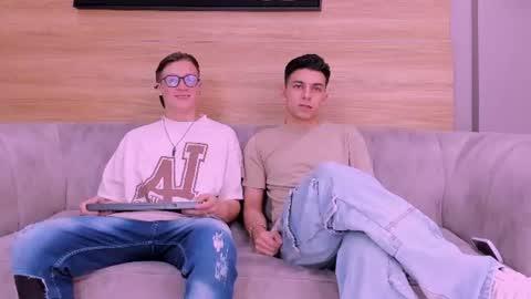 heteros men online show from June 17, 7:26 pm