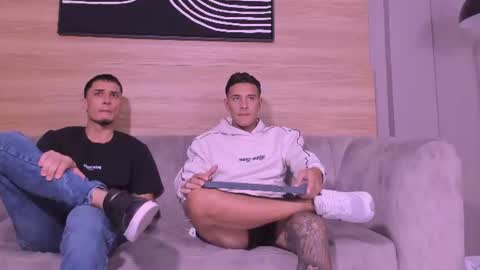 heteros men online show from July 29, 2:21 am