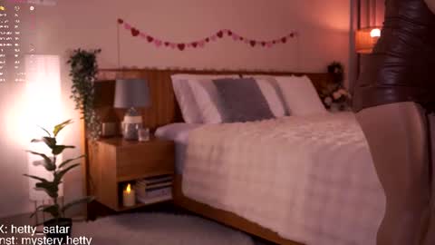 Snapshot of hetty_satar chatting on June 10, 11:46 pm Hi Im Kate My favorite tips 222 200111100 PVT open online show from June 10, 11:46 pm