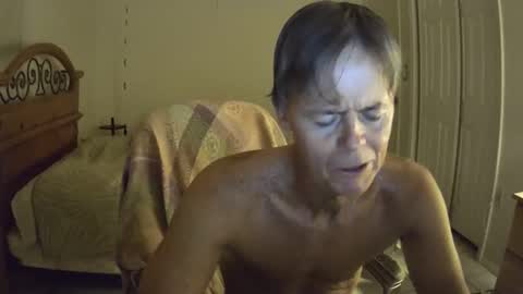 hewes1 online show from December 21, 10:22 am