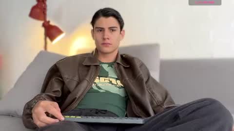 hey_cesard online show from June 14, 5:37 pm