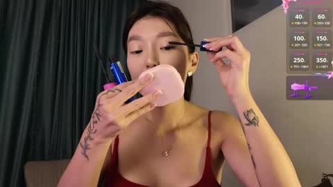 Snapshot of hey_herbal chatting on May 12, 3:09 pm Audrey online show from May 12, 3:09 pm