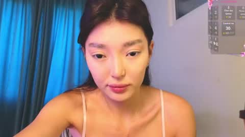 Snapshot of hey_herbal chatting on May 14, 5:14 am Audrey online show from May 14, 5:14 am