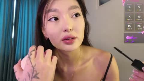 Snapshot of hey_herbal chatting on May 22, 5:58 am Audrey online show from May 22, 5:58 am