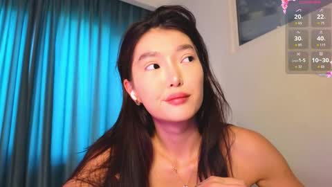 Snapshot of hey_herbal chatting on May 30, 6:43 am Audrey online show from May 30, 6:43 am