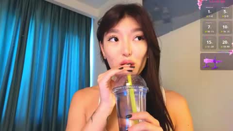 Snapshot of hey_herbal chatting on June 17, 6:38 am Audrey online show from June 17, 6:38 am