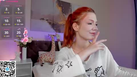 Snapshot of hey_lexy chatting on August 3, 9:15 am Lexy GMT1 0200 am-0900am Mon Tue online show from August 3, 9:15 am