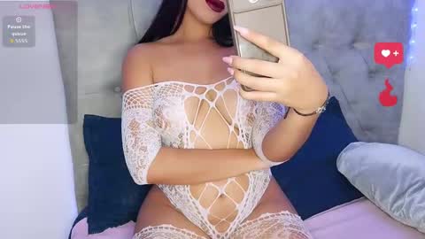 Snapshot of heyemi09 chatting on June 5, 10:48 pm heyemi09 online show from June 5, 10:48 pm