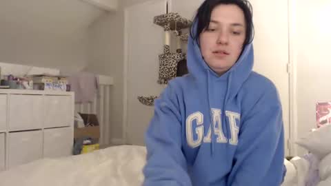 Snapshot of heyitspiper chatting on February 18, 11:52 pm Piper online show from February 18, 11:52 pm