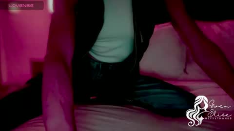 Snapshot of heyyythanks chatting on November 4, 1:48 am Gwen Elise online show from November 4, 1:48 am