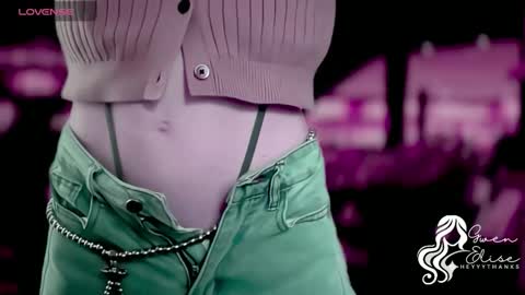 Snapshot of heyyythanks chatting on November 12, 7:13 pm Gwen Elise online show from November 12, 7:13 pm