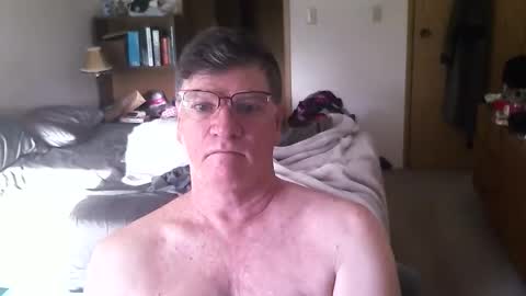Snapshot of hg99too chatting on May 6, 2:33 pm hg99too online show from May 6, 2:33 pm