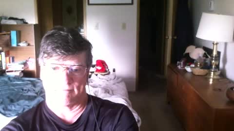 Snapshot of hg99too chatting on June 12, 1:43 pm hg99too online show from June 12, 1:43 pm