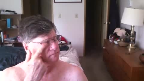 Snapshot of hg99too chatting on June 14, 2:08 pm hg99too online show from June 14, 2:08 pm