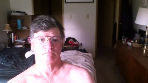 Snapshot of hg99too chatting on June 17, 1:56 pm hg99too online show from June 17, 1:56 pm