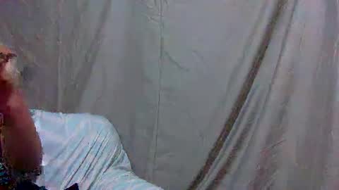 hi_there99 online show from October 13, 12:27 pm