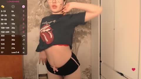 Snapshot of hiaru_cutie chatting on February 1, 5:50 am Hiaru online show from February 1, 5:50 am