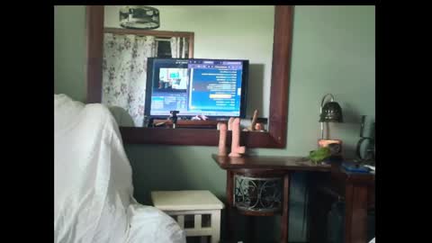 hidden_gold_milf online show from April 27, 5:11 pm