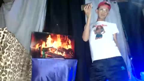 Snapshot of hidden_hairypigass chatting on November 8, 2:01 am HIDDEN YUDEVIL online show from November 8, 2:01 am