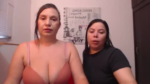 Snapshot of hidden_tinna chatting on July 24, 11:30 am Tinna online show from July 24, 11:30 am