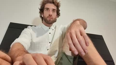 Snapshot of hiddengaze chatting on February 17, 6:21 am HiddenGaze online show from February 17, 6:21 am