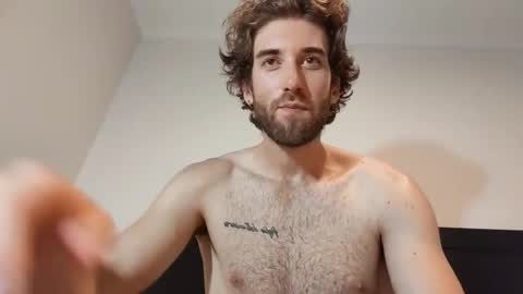 Snapshot of hiddengaze chatting on February 18, 3:52 pm HiddenGaze online show from February 18, 3:52 pm