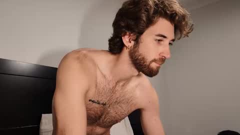 Snapshot of hiddengaze chatting on March 2, 2:24 pm HiddenGaze online show from March 2, 2:24 pm