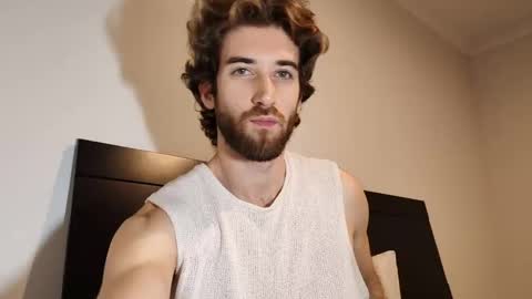 Snapshot of hiddengaze chatting on March 6, 1:18 pm HiddenGaze online show from March 6, 1:18 pm