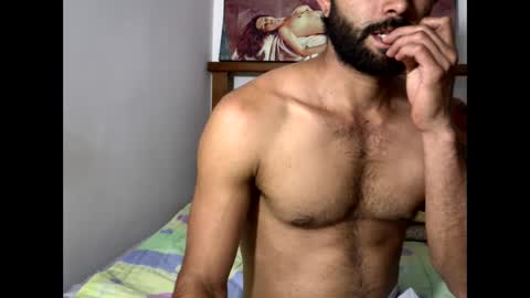 hideonbush online show from November 28, 4:09 pm