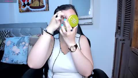 Snapshot of hidianapaola chatting on June 28, 11:22 pm Diana online show from June 28, 11:22 pm