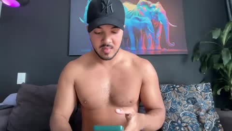 Snapshot of highlatin_guys chatting on May 12, 4:04 pm Terry and E online show from May 12, 4:04 pm
