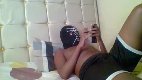 Snapshot of highmoan chatting on November 30, 8:13 pm Highmoans online show from November 30, 8:13 pm