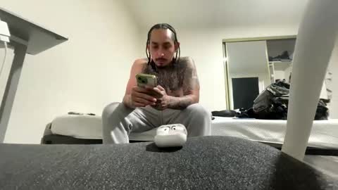 hihello400 online show from November 25, 12:32 am