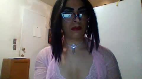 Snapshot of hihheelstranny chatting on April 18, 7:45 am hihheelstranny online show from April 18, 7:45 am
