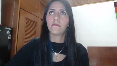 Snapshot of hilari18 chatting on January 21, 12:04 am hilaril18 online show from January 21, 12:04 am