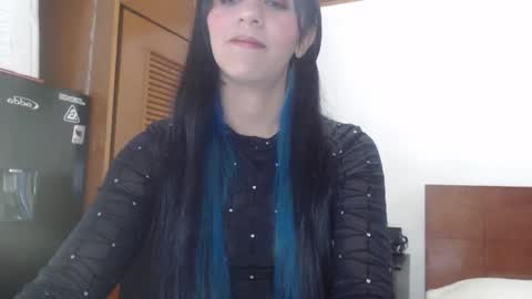 Snapshot of hilari18 chatting on January 26, 12:16 am hilaril18 online show from January 26, 12:16 am