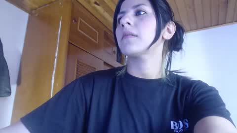 Snapshot of hilari18 chatting on September 16, 6:31 pm hilaril18 online show from September 16, 6:31 pm