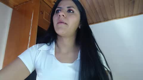 Snapshot of hilari18 chatting on October 9, 2:42 am hilaril18 online show from October 9, 2:42 am