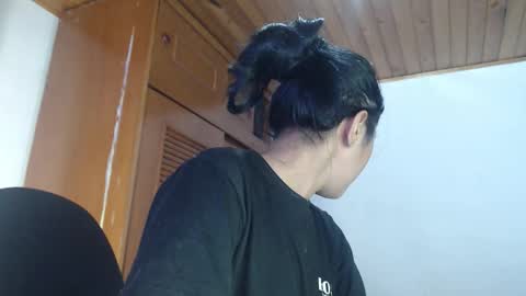 Snapshot of hilari18 chatting on October 13, 11:27 pm hilaril18 online show from October 13, 11:27 pm