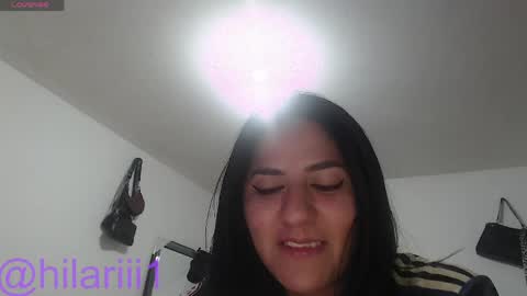 hilaril18 online show from May 22, 6:24 pm