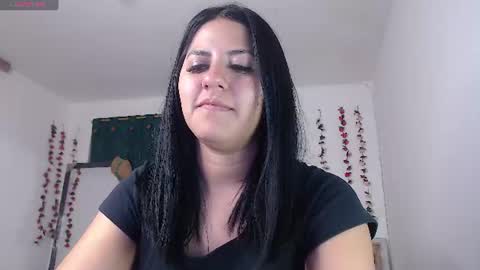 hilaril18 online show from July 23, 1:58 am