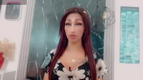 Hilary Avilan online show from July 20, 6:43 pm