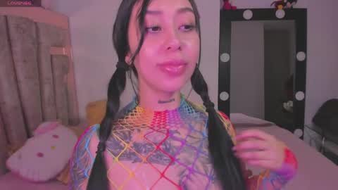 Snapshot of hilary_jones_22 chatting on May 9, 12:49 am LUNA new account FOLLOW ME online show from May 9, 12:49 am