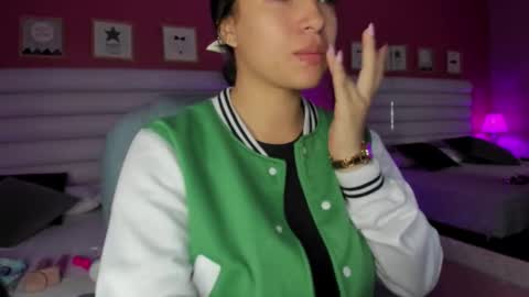 hilary_tailor online show from October 18, 11:11 am