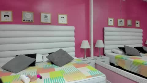 hilary_tailor online show from October 23, 10:58 am