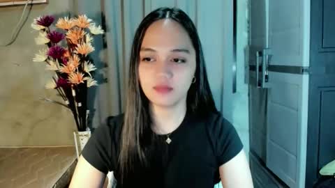 Snapshot of hilarymolly chatting on May 5, 6:05 pm hilarymolly online show from May 5, 6:05 pm