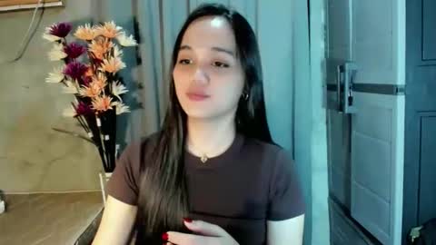 Snapshot of hilarymolly chatting on May 8, 8:36 pm hilarymolly online show from May 8, 8:36 pm