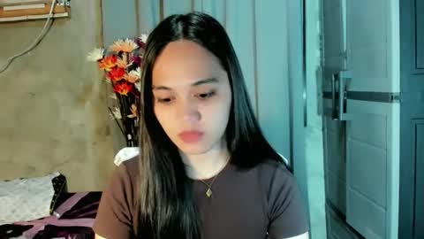 Snapshot of hilarymolly chatting on June 2, 12:45 am hilarymolly online show from June 2, 12:45 am