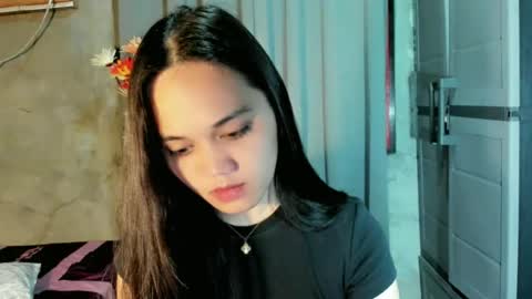 Snapshot of hilarymolly chatting on June 15, 6:54 pm hilarymolly online show from June 15, 6:54 pm