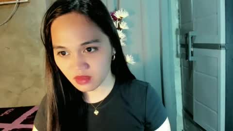 Snapshot of hilarymolly chatting on June 25, 9:52 pm hilarymolly online show from June 25, 9:52 pm